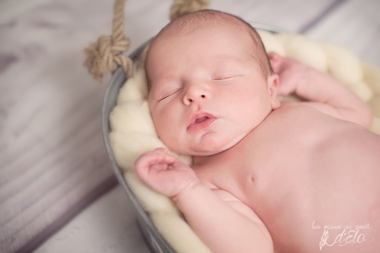 Séance nouveau né Haute Loire - Photographe Monistrol sur Loire 