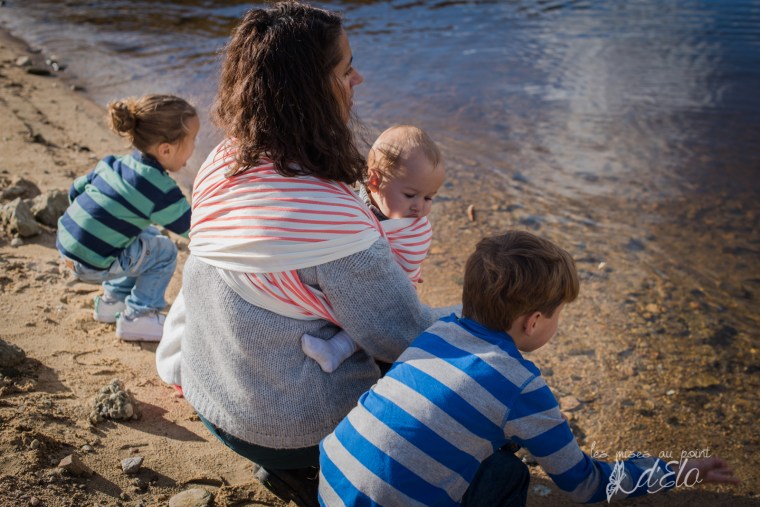 Séance famille parents et bébé en portage - Shooting commercial avec Néobulle