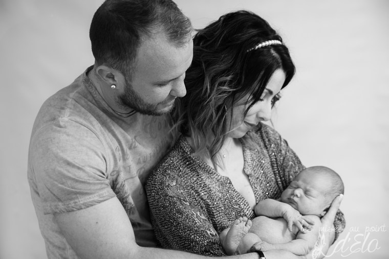 Photographe Haute Loire Séance bébé nouveau né Monistrol sur Loire Photographe Haute Loire Séance bébé nouveau né Monistrol sur Loire