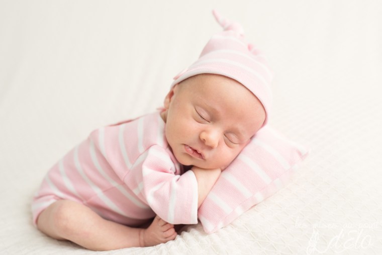 Séance nouveau né bébé Monistrol sur Loire Séance nouveau né bébé Monistrol sur Loire